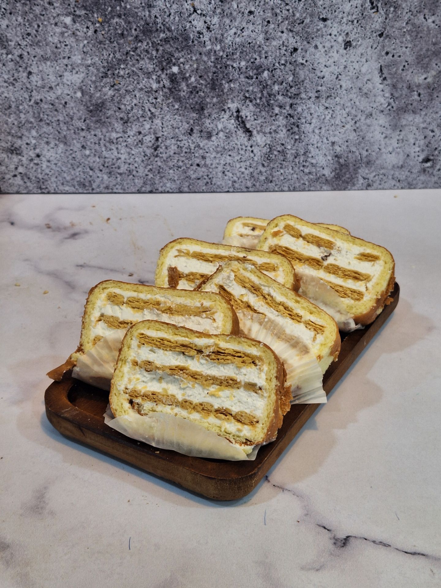 شیرینی رولت ناپلئونی